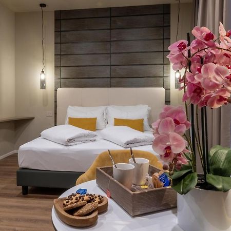 Hi Room เตรนโต ภายนอก รูปภาพ