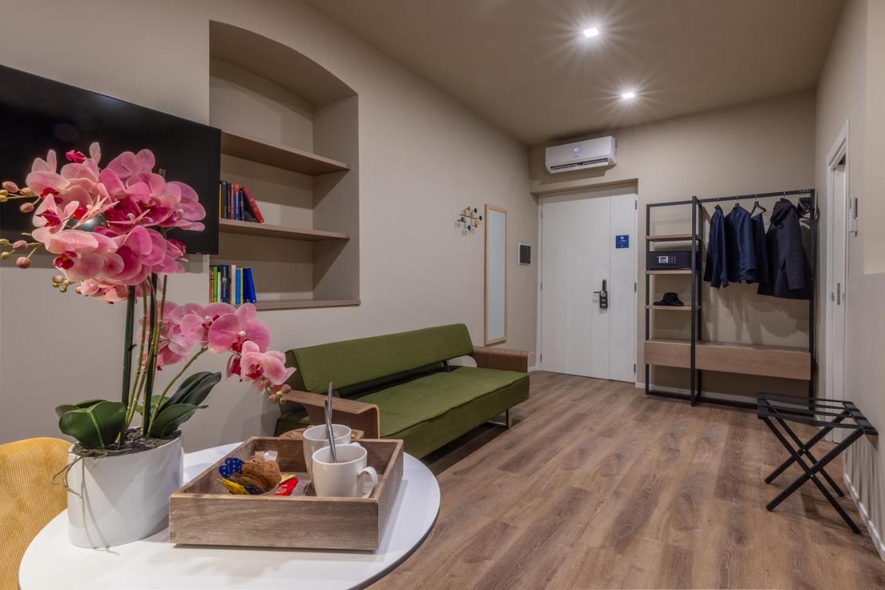 Hi Room เตรนโต ภายนอก รูปภาพ