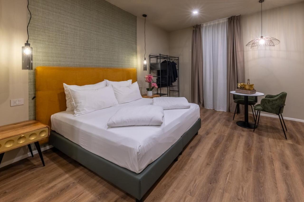 Hi Room เตรนโต ภายนอก รูปภาพ