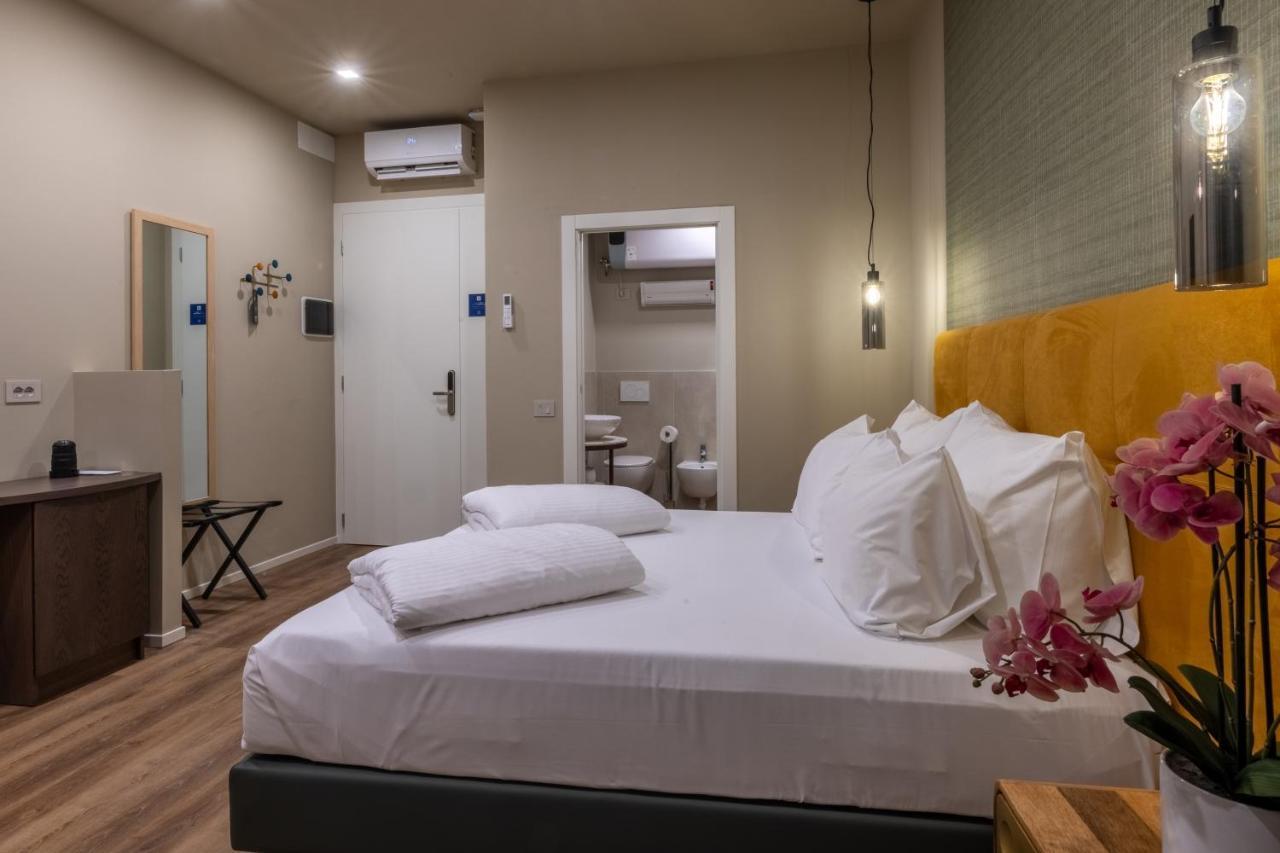 Hi Room เตรนโต ภายนอก รูปภาพ