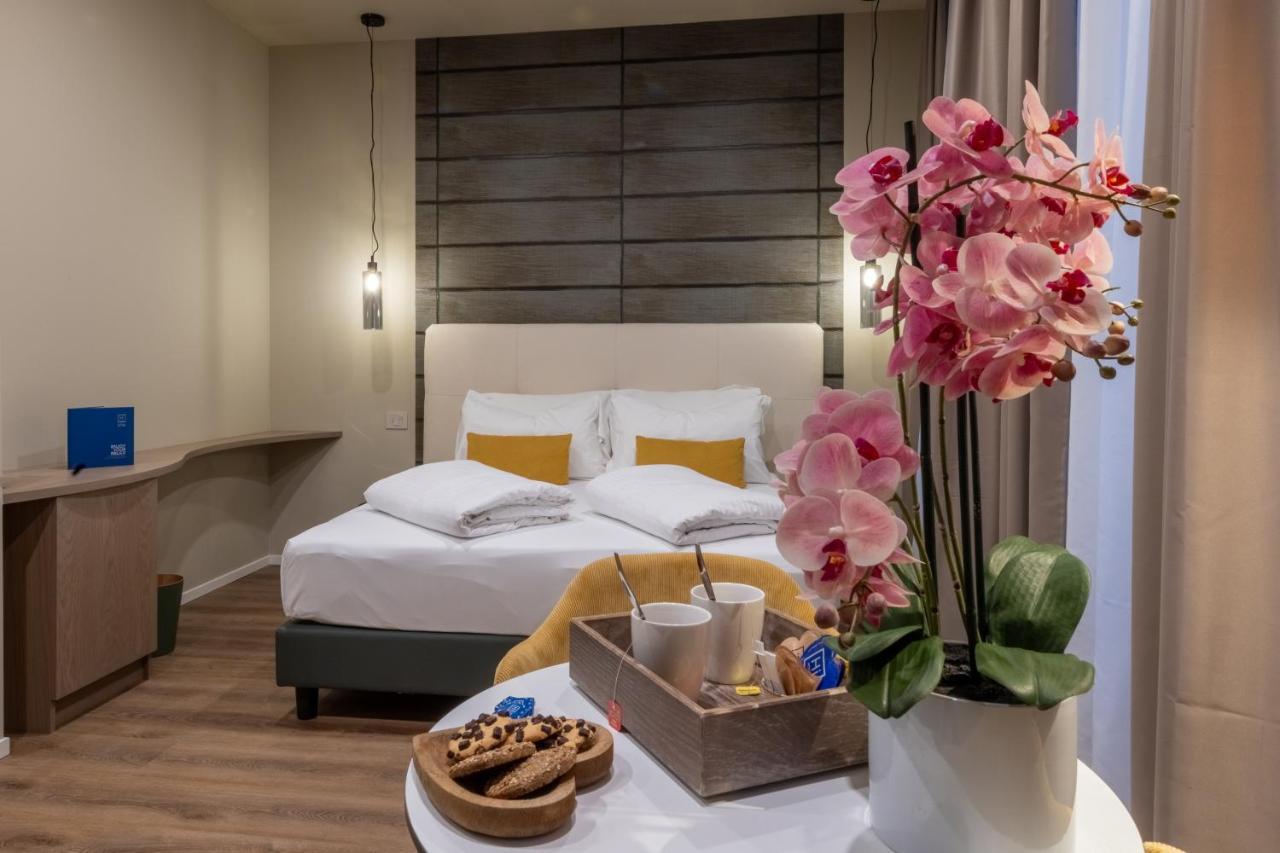 Hi Room เตรนโต ภายนอก รูปภาพ