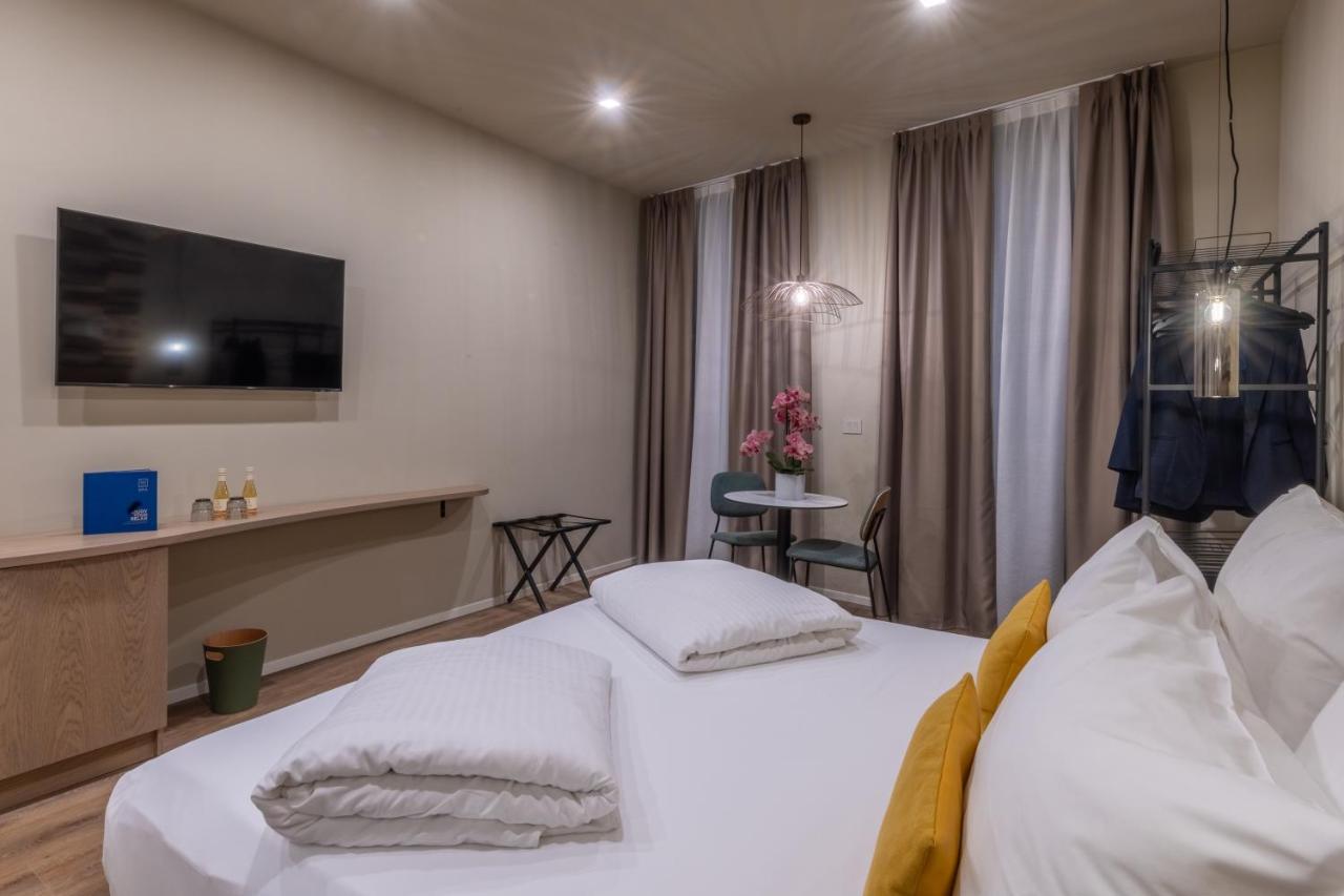 Hi Room เตรนโต ภายนอก รูปภาพ